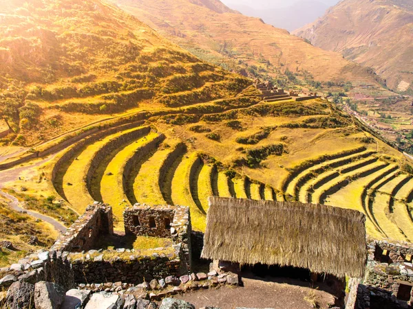 Teraslar Pisaq kalıntıları. Urubamba Vadisi, Peru, Latin Amerika'daki İnka Kalesi — Stok fotoğraf