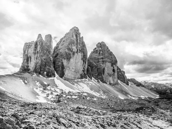 Tre Cime di Lavaredo, aka Drei Zinnen, rock formation in Dolomites, Italy — 스톡 사진