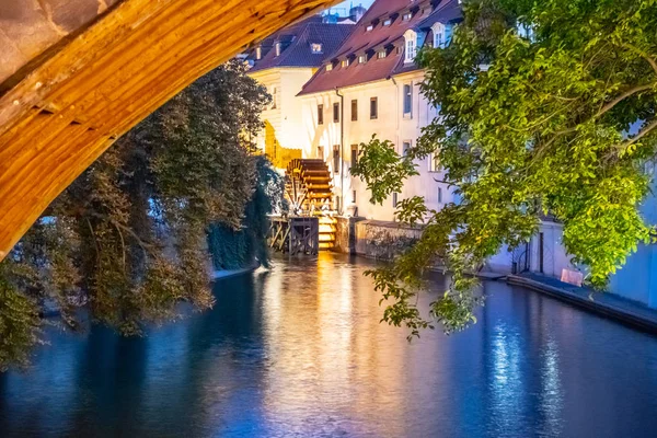 Certovka River and old Water mill under Charles Bridge, Lesser Town of Prague, Czech Republic — Stock Photo, Image