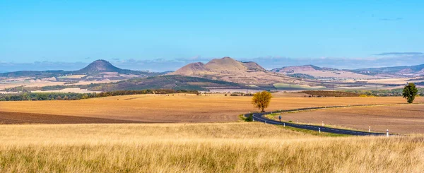Landscape of Ceske Stredohori, aka Central Bohemian Highlands, with typical spiky hills of volcanic origin, Czech Republic — Stock Photo, Image