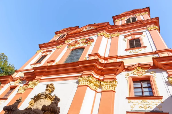 Murallas de fortificación y baileys en el centro histórico de Litomerice, República Checa — Foto de Stock