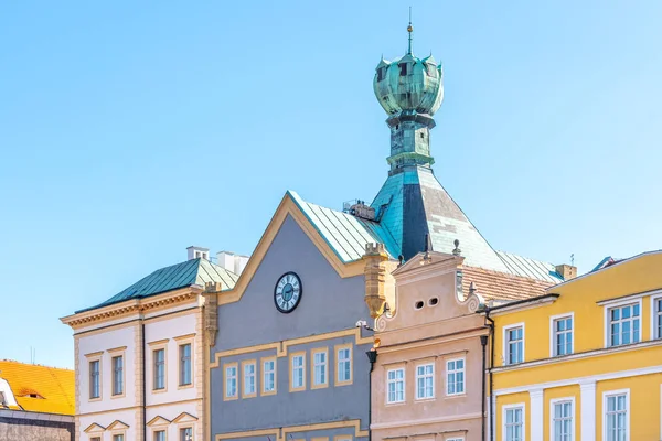 Kelk huis - historische renaissance-gebouw met kelk-vormige koepel op het dak, Litomerice, Tsjechië — Stockfoto