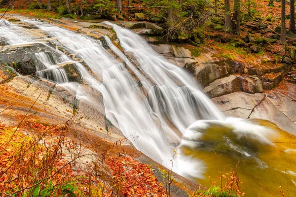 Mumlava waterfall in autumn, Harrachov, Giant Mountains, Krkonose National Park, Czech Republic. — Stock Photo, Image