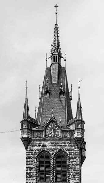 Vista detalhada de St Henry Tower, Czech: Jindrisska Vez. O campanário mais alto de Praga, República Checa — Fotografia de Stock
