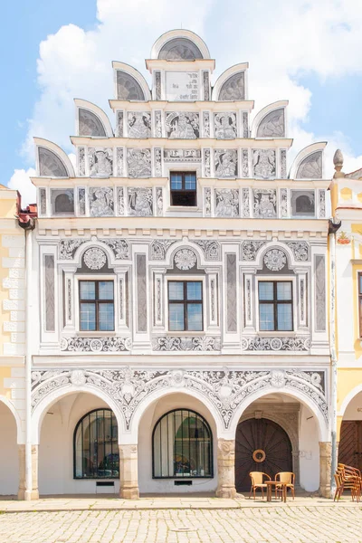 Coloridas caballerizas de casas renacentistas en Telc, República Checa — Foto de Stock