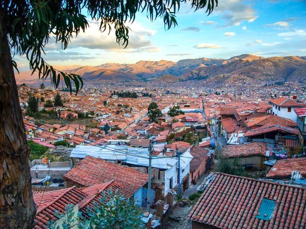 Sokak ve evler şehirde Cusco, Peru havadan görünümü — Stok fotoğraf