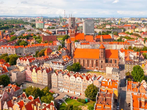 Bostadshus i gamla stan i Gdansk — Stockfoto