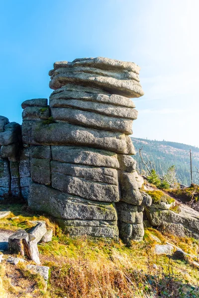 Formazione di roccia granitica erosa sulla cima del Tristolicnik, Dreisesselberg. Parco Nazionale di Sumava e Foresta Bavarese, Repubblica Ceca e Germania — Foto Stock