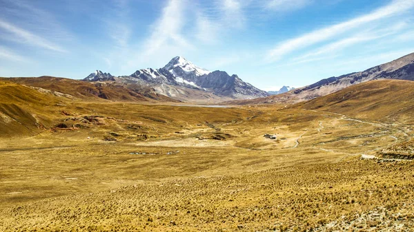 Huayna potosi berg in cordillera real in der nähe von la paz, bolivien — Stockfoto