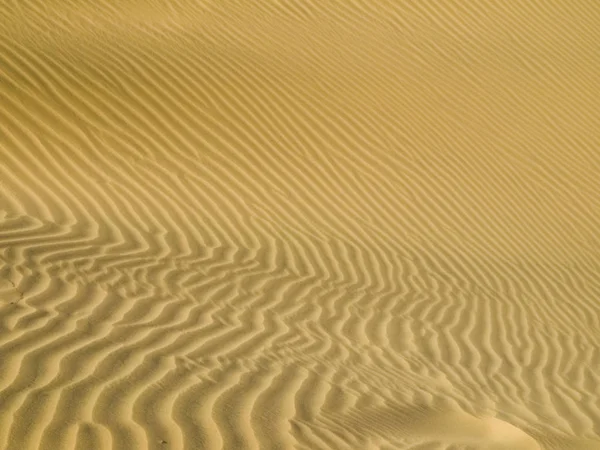 Rüzgar tarafından yapılan kum çöl dune doku — Stok fotoğraf