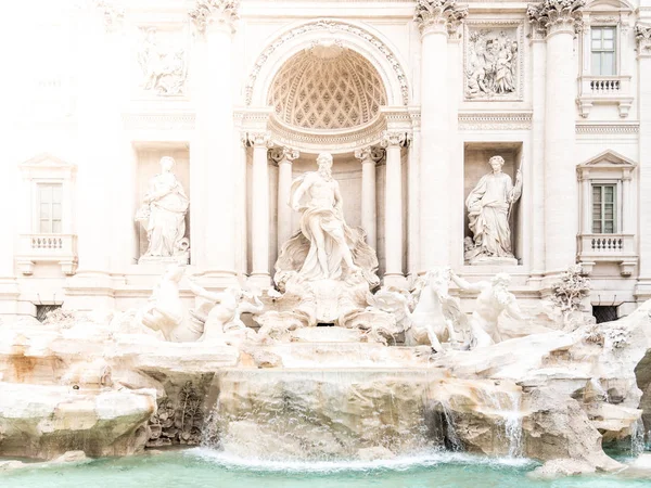 Fontanna di Trevi, Włochy: Fontana di Trevi, Rzym, Włochy. — Zdjęcie stockowe