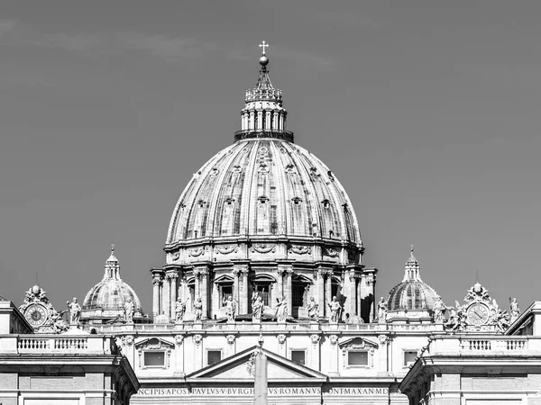 Vatikan 'daki Aziz Peter Bazilikası — Stok fotoğraf