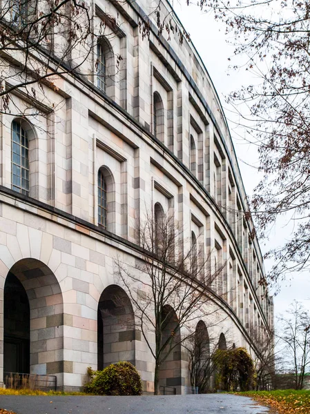 Vista detalhada do Nazi Congres Hall inspirado em Coliseu, Nuremberga, Alemanha — Fotografia de Stock