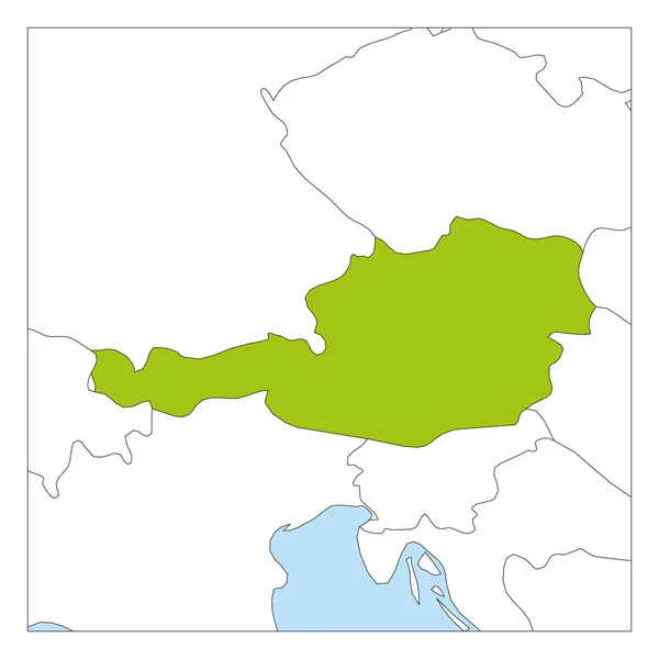 Mappa dell'Austria verde evidenziato con i paesi vicini — Vettoriale Stock