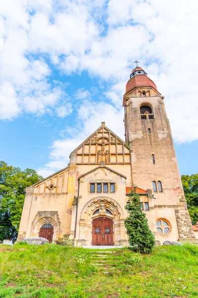Iglesia de San Juan de Nepomuk en Stechovice cerca de Praga, República Checa — Foto de Stock