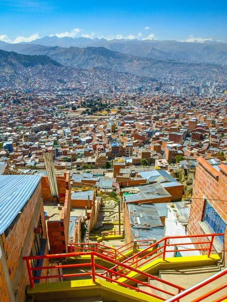 La Paz, Bolivya'nın dik gecekondu evler — Stok fotoğraf