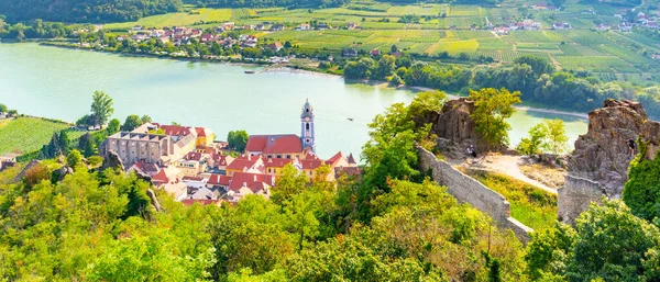 Scenic air view of Durnstein Village, Wachau Valley of Danube River, Austria — стокове фото