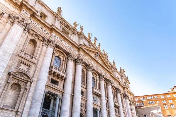 Pauselijke Basiliek van Sint Pieter in het Vaticaan — Stockfoto