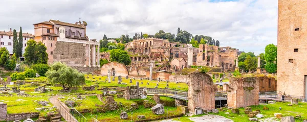 Antico Foro Romano vista panoramica, Roma, Italia — Foto Stock
