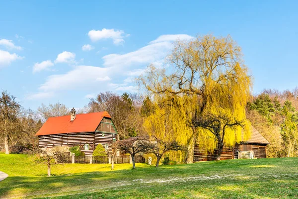 Kopic Farmhouse, Czech: Kopicuv statek. Casa rural tradicional en Bohemian Paradise, República Checa —  Fotos de Stock