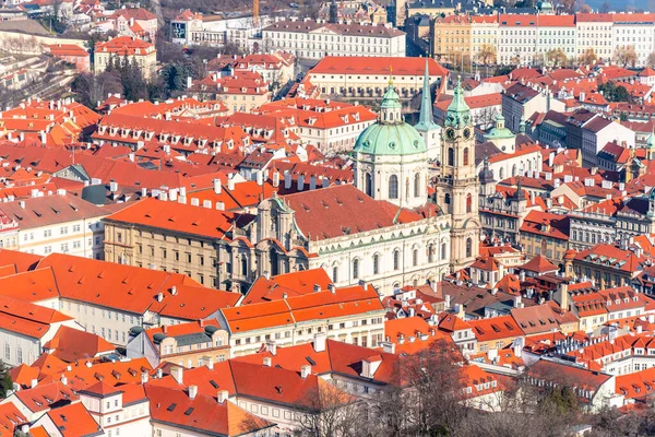 Церковь Святого Николая в Малом городе Праги, Чехия — стоковое фото