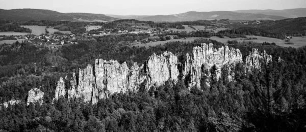 Crinale monumentale in arenaria — Foto Stock