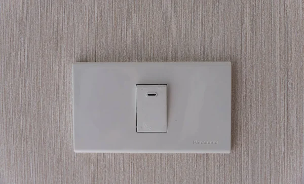 Technician Installing Energy Saving Room Power — Stock Photo, Image