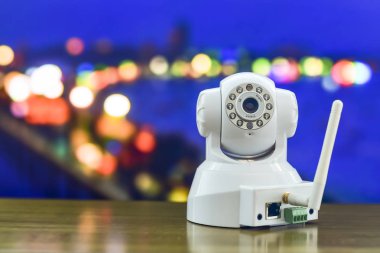 Bir Cctv kızılötesi kamera teknolojisi 4.0 insanların güvenlik alanı bakmak için.