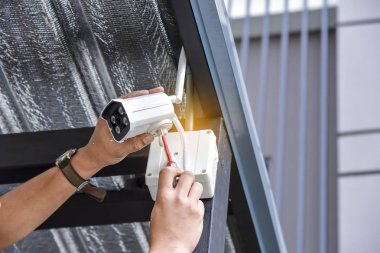 Bir Cctv kızılötesi kamera teknolojisi 4.0 insanların güvenlik alanı bakmak için.