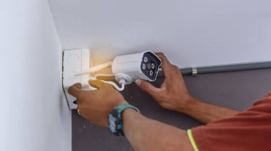 Bir Cctv kızılötesi kamera teknolojisi 4.0 insanların güvenlik alanı bakmak için.