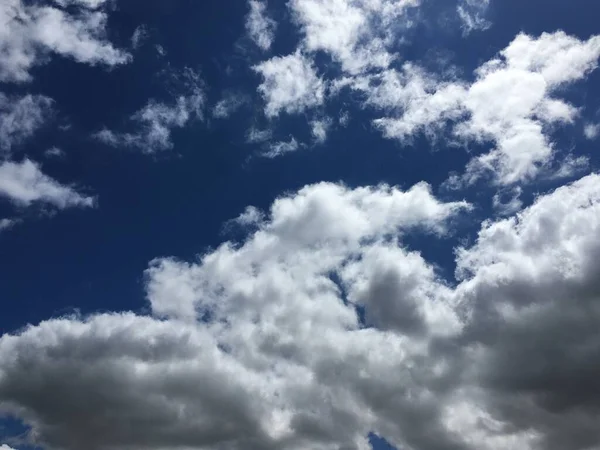 Nuvens Brancas Céu Azul Abstrato Papel Parede Natural — Fotografia de Stock