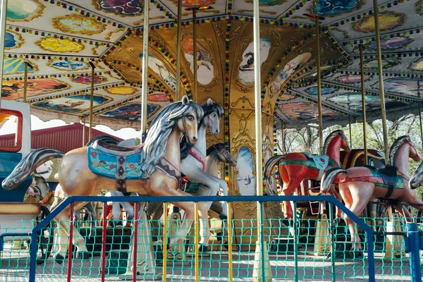 Karuzela Końmi Luna Park — Zdjęcie stockowe