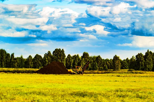 Видобуток Торфу Полях Білорусі 2019 Фон Розмитості — стокове фото