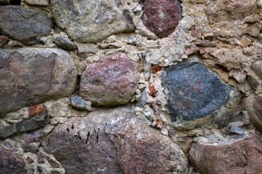 Taş ve tuğla duvar, tasarıma hazır.
