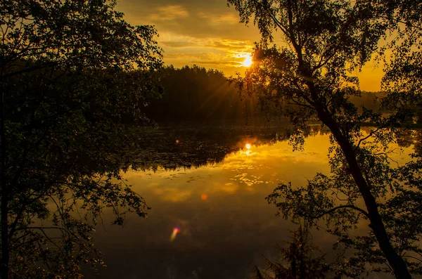 Lever Soleil Matinal Sur Lac Avec Brouillard Sur Eau — Photo