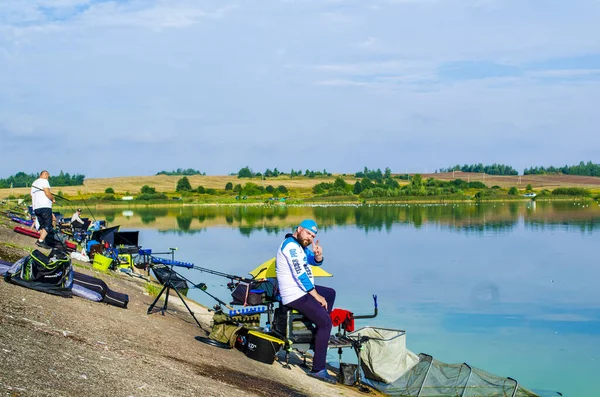 Pesca Deportiva Por Alimentador Belarús Embalse Petrovichi Agosto 2020 — Foto de Stock