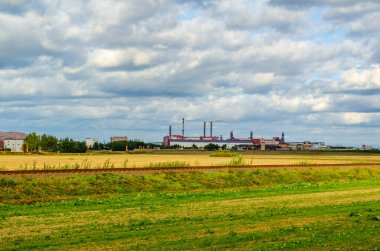 20 Eylül 2020 'de Belarus' taki Soligorsk dağlarının maden cevheri manzarası.