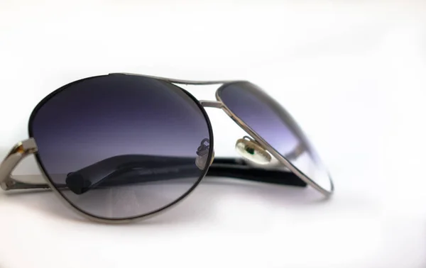 Okulary przeciwsłoneczne na białym tle 4 — Zdjęcie stockowe