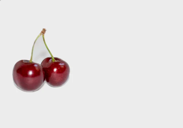 Czerwona słodka Wiśniowa na białym tle 15 — Zdjęcie stockowe