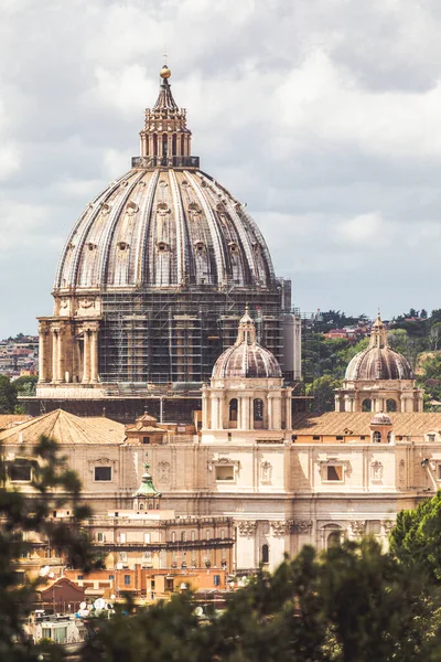 Domkyrkan Peter Vatikanstaten Rom Italien Renovering Katedralen Med Byggnadsställningar — Stockfoto