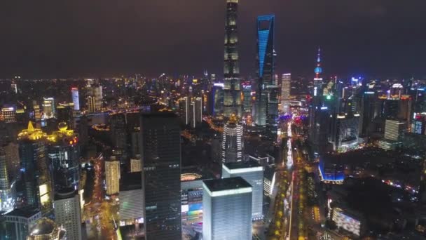 Shanghai Skyline nocą. Dzielnicy Lujiazui. Chiny. Widok z lotu ptaka — Wideo stockowe