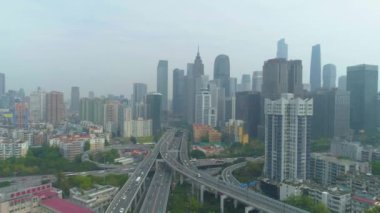 Guangzhou Şehri ve Kompleks Yolu Üstgeçidi. Guangdong, Çin. Hava Görünümü