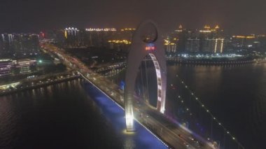 Gece Pearl Nehri üzerindeki Liede Köprüsü. Guangzhou City, Çin. Havadan Görünüm