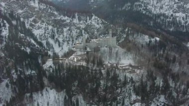 Kış Günü Neuschwanstein Kalesi. Bavyera Alpleri, Almanya. Havadan Görünüm
