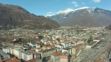 Bellinzona Cityscape, Ticino, İsviçre. İsviçre Alpleri. Havadan Görünüm