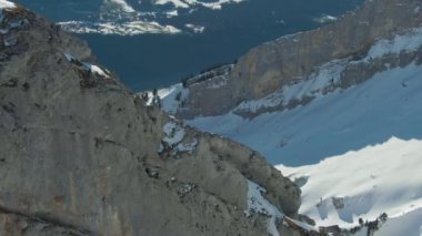 Dağ Rocky Ridge. İsviçre Alpleri, İsviçre. Havadan Görünüm