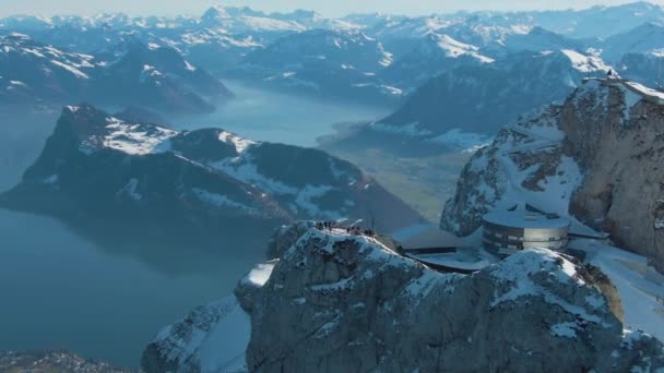 Mountain Pilatus Nézőpont, tó és Luzern város. Svájc. Légifelvétel — Stock videók