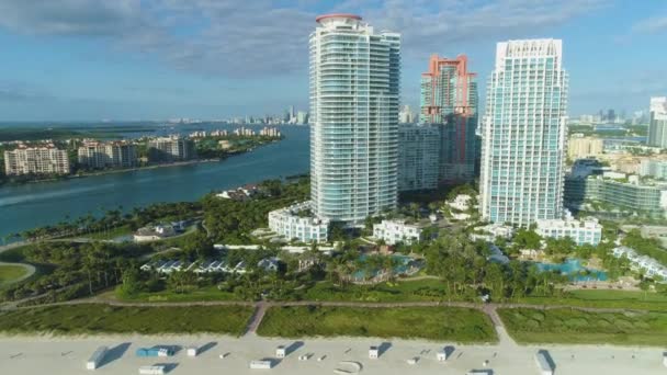 Miami Beach w Sunny Morning. Urban Cityscape. Widok z lotu ptaka — Wideo stockowe