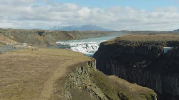 Gullfoss vattenfall. Island. Utsikt från luften — Stockvideo