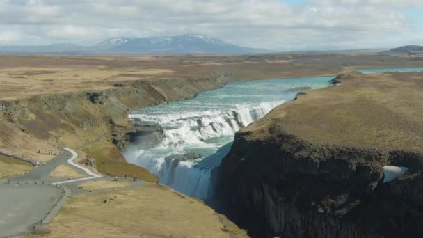 Gullfoss vattenfall. Island. Utsikt från luften — Stockvideo